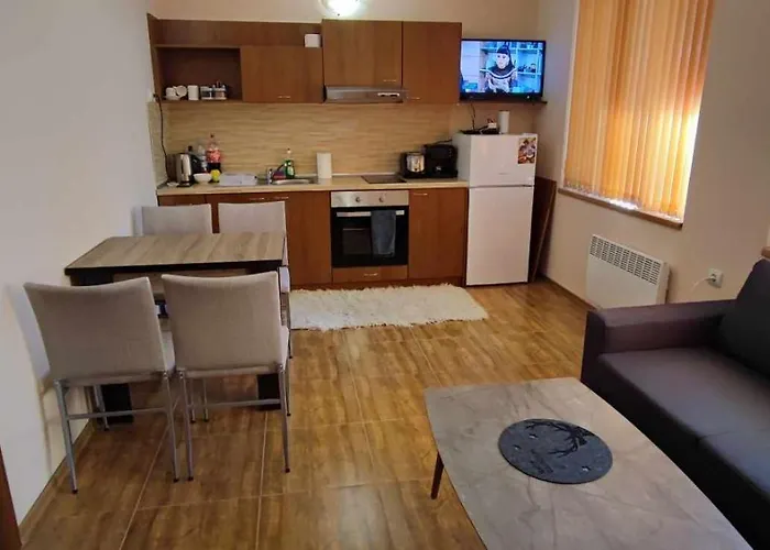 Evrika Forest アパート