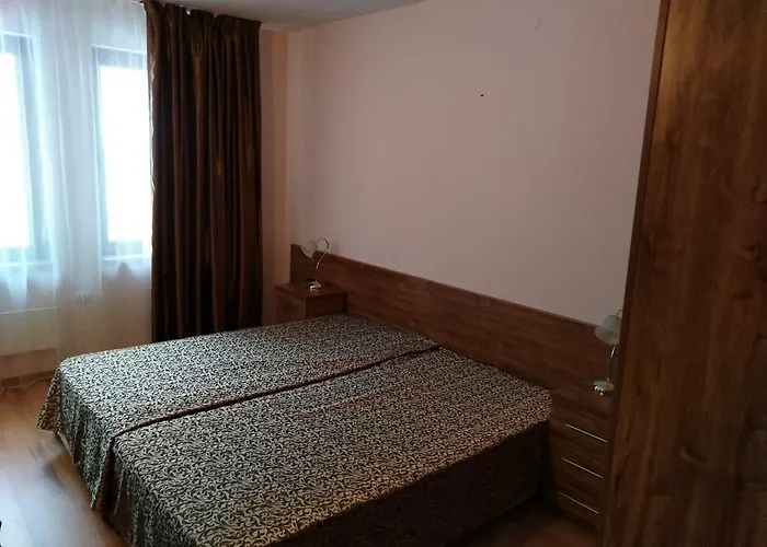 Evrika Forest アパート